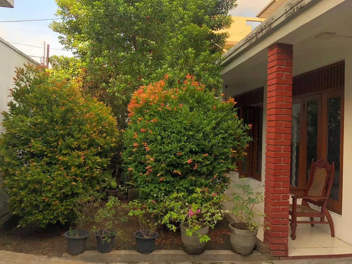 Central Residence Rajagiriya-Entire House スリ・ジャヤワルダナプラ・コッテ スリランカ